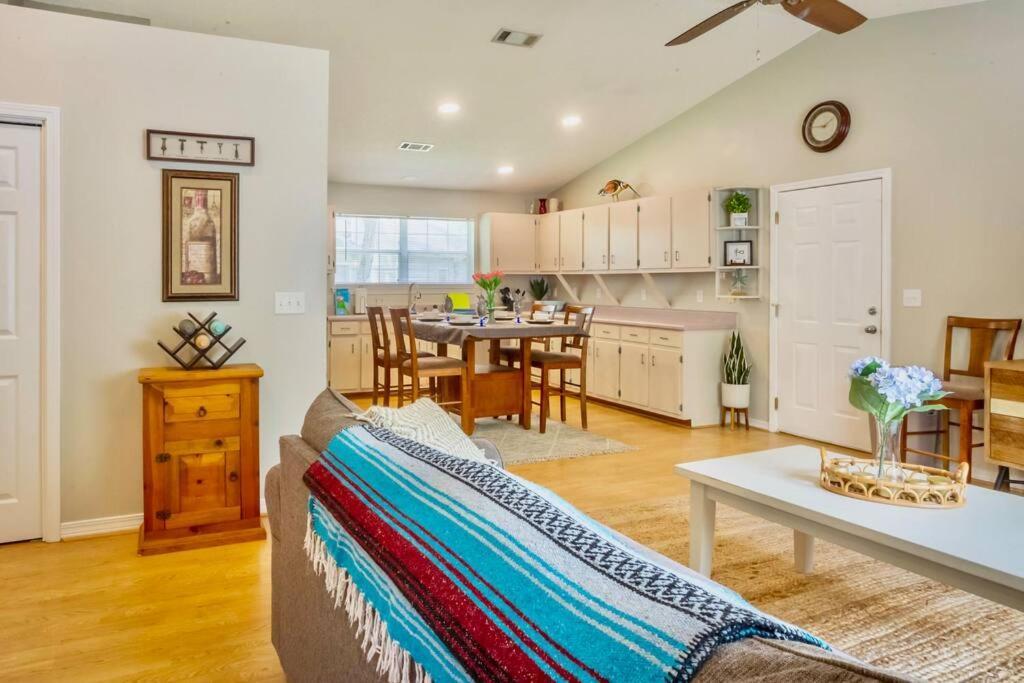 Life'S A Breeze - Updated 3Br 5Min To Pcola Beach Gulf Breeze Buitenkant foto